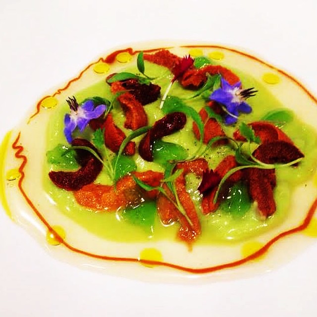 Plato Hoja Santa